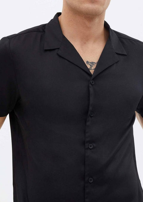 Revere collar black shirt