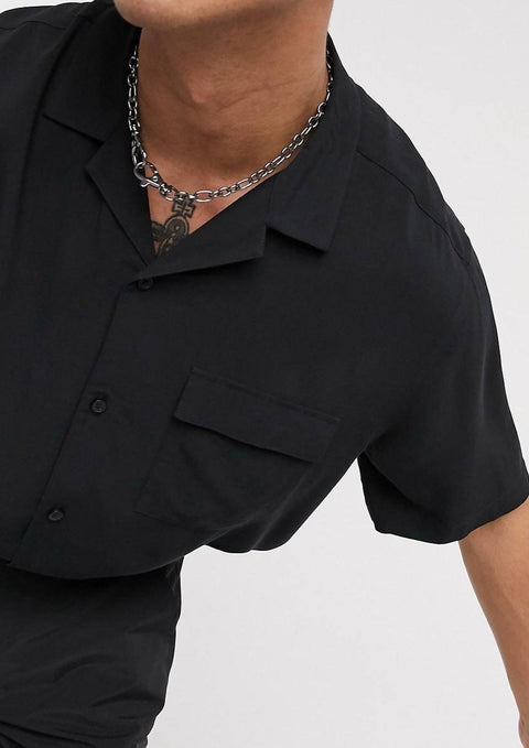 Short sleeve shirt in black