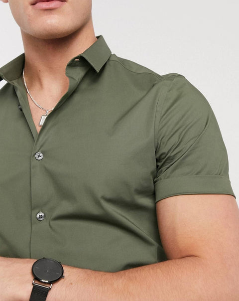 Short sleeve muscle fit shirt